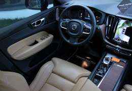 2022 VOLVO XC60 PLUSDARK+YANBASAMK İÇ TABA RENK