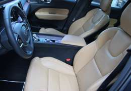 2022 VOLVO XC60 PLUSDARK+YANBASAMK İÇ TABA RENK