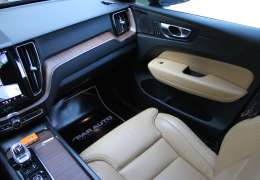 2022 VOLVO XC60 PLUSDARK+YANBASAMK İÇ TABA RENK