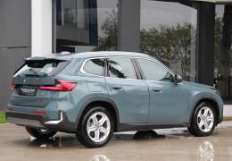 2024 BMW İX1 XLİNE NAVG+HAFIZA YEŞİL/İÇSİYAH %20KDV