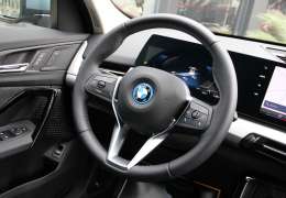 2024 BMW İX1 XLİNE NAVG+HAFIZA YEŞİL/İÇSİYAH %20KDV